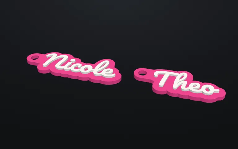 Prévia 3D de dois chaveiros com os nomes Nicole e Theo, letras brancas em relevo sobre borda rosa